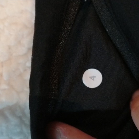 Lululemon shorts - Picture 4 of 4